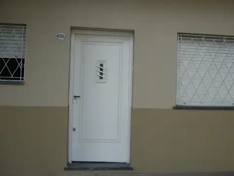 Depto Tipo Casa en Alquiler de Monoambiente