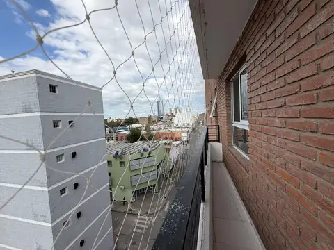 Departamento en alquiler barrio alberdi con balcon