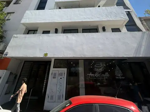 Departamento de 1 dormitorio con balcón en venta en Barrio Alberdi