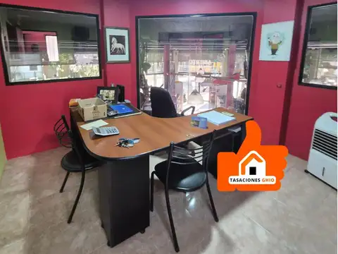 Local Comercial en  ALQUILER – Esquina con Estacionamiento – Centro de Monte Grande