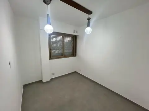 Oficina con 6 privados en Lanús Oeste