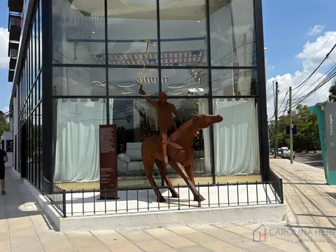 Sargento Gómez  al 1400, De Parc Polo, Hurlingham