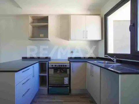 VENTA DEPTO 2 DORM PB CON JARDIN, B° CANALES