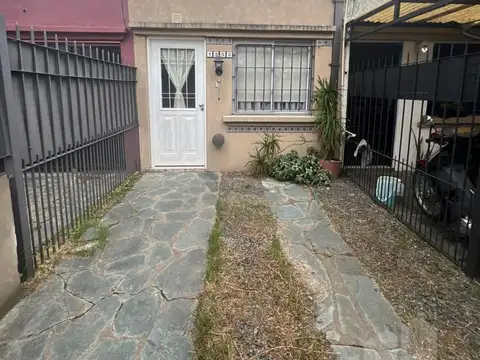 Venta Duplex 2 Ambientes Con Cochera en Ituzaingo Norte