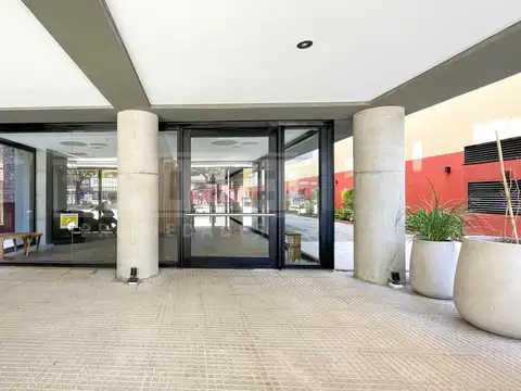 Av.  Maipu 3800 cochera 06 planta baja descubierta entre Diaz Velez y Debenedetti