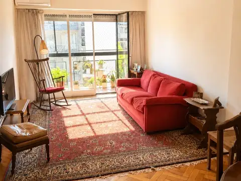 VENTA DEPARTAMENTO de 4 AMBIENTES EN BELGRANO. BALCÓN AL FRENTE. DEPENDENCIA