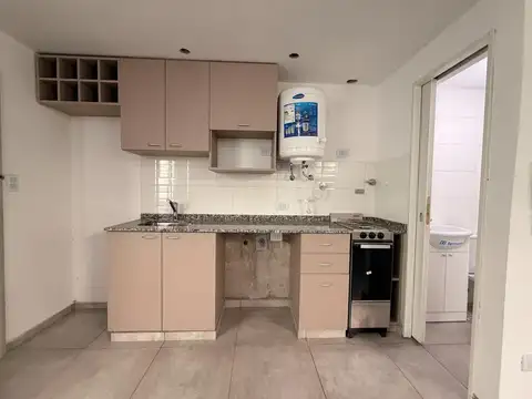 Florencio Varela 1332 , Piso pb