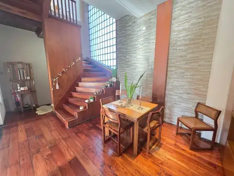 Depto Tipo Casa en Venta de 6 ambientes