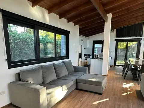 Casa en Alquiler - 4 Dormitorios 2 Baños - 2000mts - Ezeiza