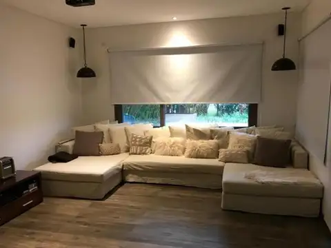 Casa en Alquiler de 4 dormitorios