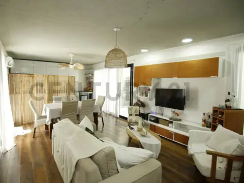 Casa en Venta en City Bell, USD 133.000
