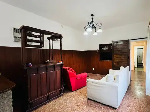 Casa 4 ambientes con 1 baño
