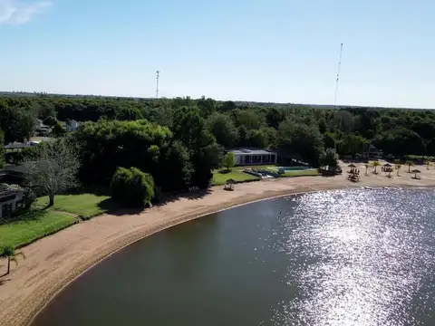 Terreno en Venta de 853,0 m2