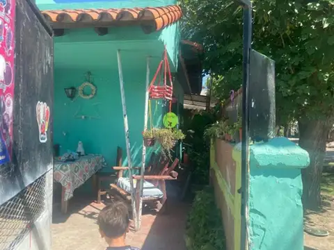 Casa 3 ambientes con 2 baños