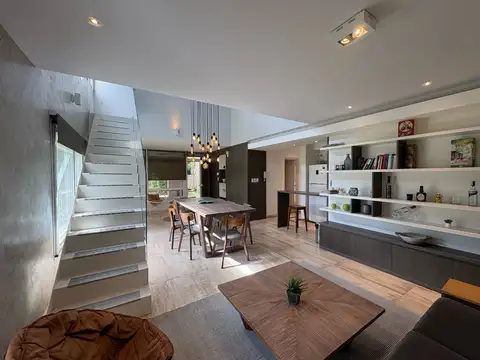 VENTA - Casa de 3 Dormitorios con Pileta. Apta crédito - Funes Town, Santa Fé.