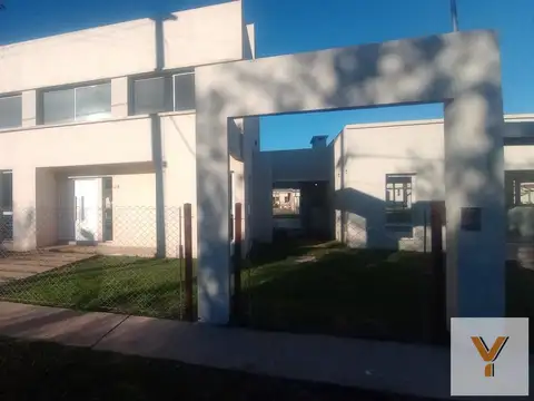 Casa en venta - 3 Dormitorios 3 Baños - Cochera - 314Mts2 - Carmen de Areco