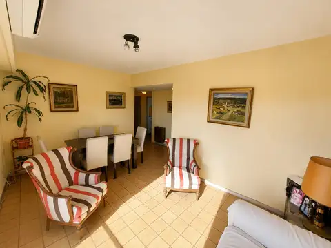 Simbrón 4300, Piso 11