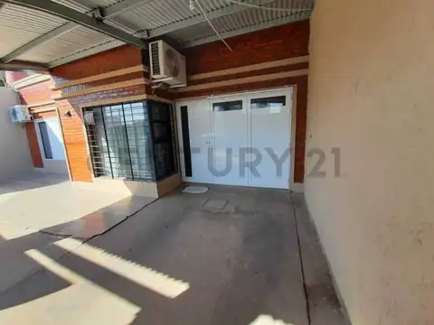 Menchaca 700, Piso 0