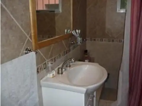 Casa 6 ambientes con 3 baños