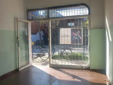 LOCAL COMERCIAL VENTA OLIVOS A LA CALLE