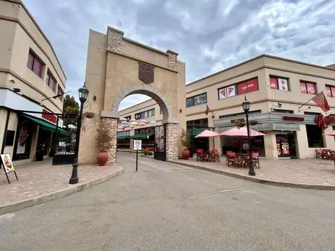 ALQUILER LOCAL CANNING SHOPING 