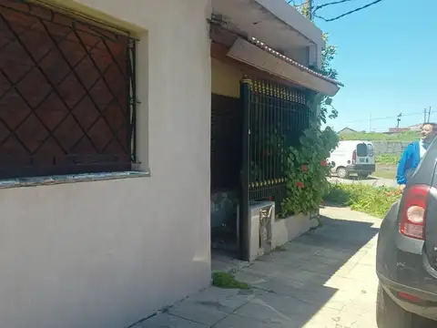 CASA A RECICLAR CON IMPORTANTE LOTE!