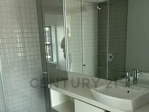VENTA DE MONOAMBIENTE EN HUERGO 475, EDIFICIO DE CATEGORIA.