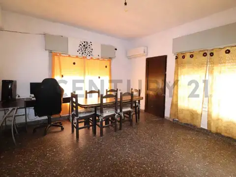 Depto Tipo Casa en Venta de 5 ambientes