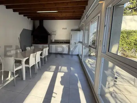 Departamento 4 ambientes con 2 baños