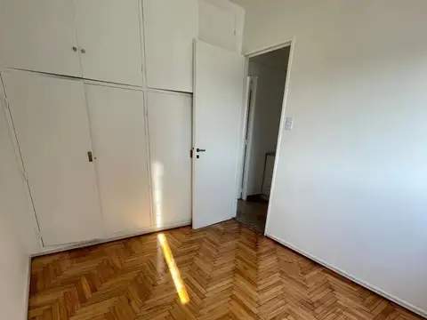 Departamento en Venta en Villa del Parque, USD 85.000