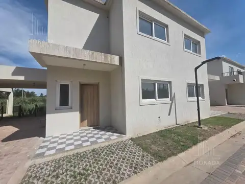 Alquiler casa de 4 ambientes en Chic village Pilar