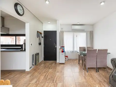 DÚPLEX EN VENTA 3 AMB C/ COCHERA - ITUZAINGÓ