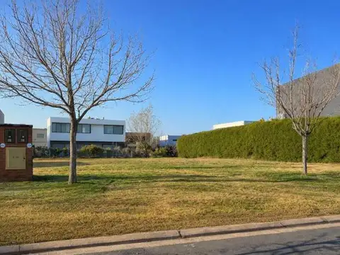 Lote interno en Acacias - Puertos del Lago
