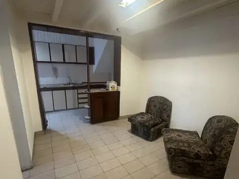 Depto Tipo Casa 4 ambientes con 2 baños