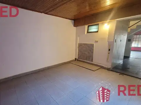 Depto Tipo Casa 6 ambientes con 1 baño