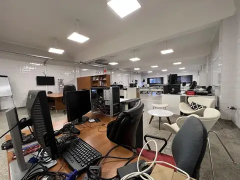 Galpon en Venta en Sarandi, USD 605.000