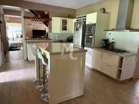 Casa 7 ambientes con 3 baños