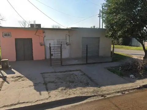 Locales + Vivienda sobre Miguel Cane esquina Mitre, Glew 