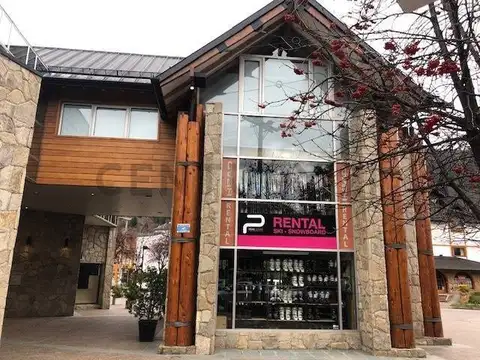 Mariano Moreno y Gral Roca 700, Piso 0