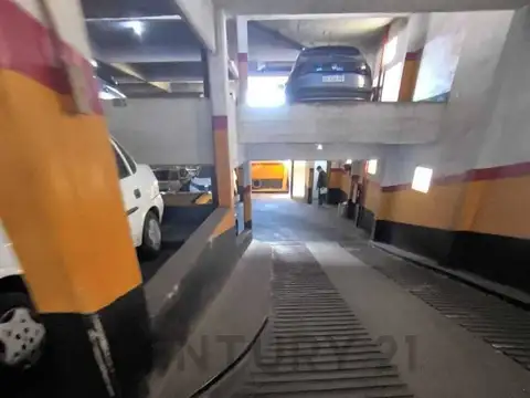 Excelente Cochera en Venta en plano Barrio de Villa del Parque.