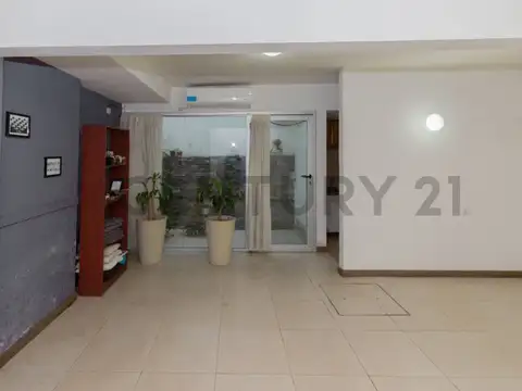 Cochabamba 1500, Piso 0