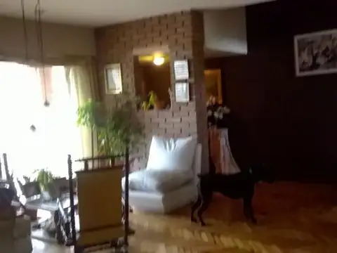 Casa 5 ambientes con 3 baños