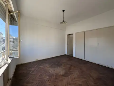 Avenida San Martín 700