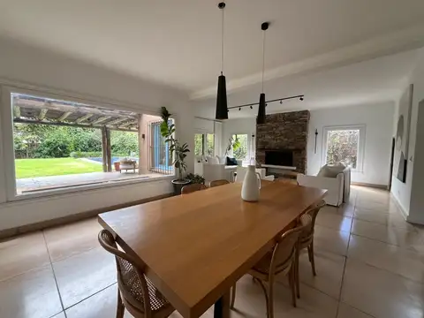 Casa en Alquiler Temporal en Lomas de San Isidro, USD 8.000