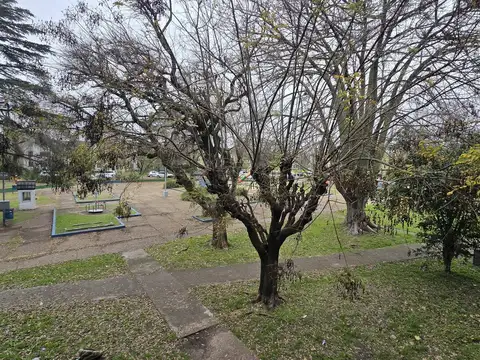 Departamento en Lomas De Zamora, departamento 3 ambientes, barrio 420, muy buen estado