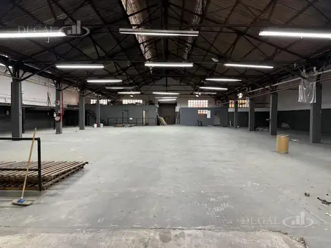 Galpon en Alquiler 38  mts Fondo
