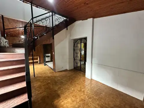 Depto Tipo Casa en Alquiler de 4 dormitorios