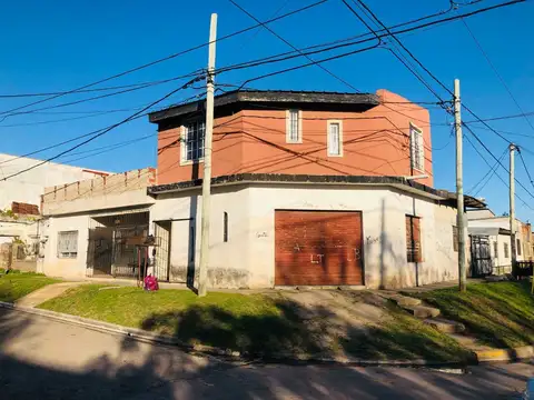 venta en block de 3 departamentos anticipo dólares 65.000 y cuotas. 