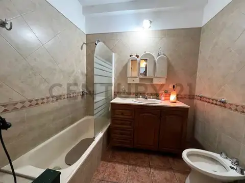 Sarmiento 1700, Piso 0