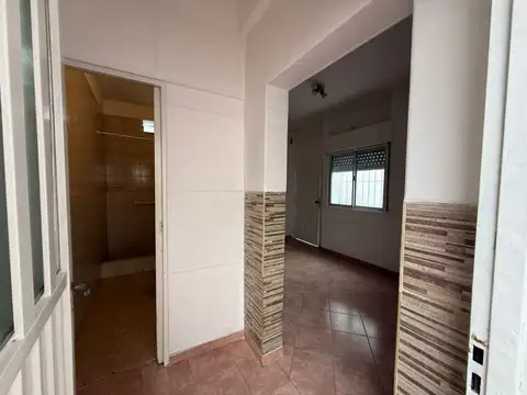 Depto Tipo Casa en Alquiler de 1 dormitorio